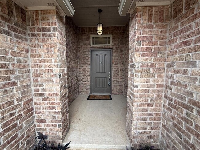 Photo - 7712 Windstone Dr