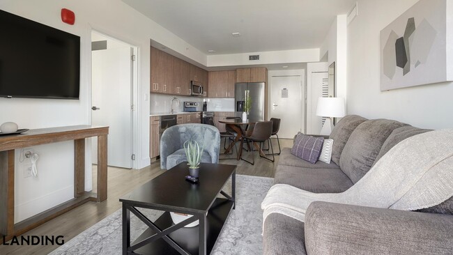 Photo - 1025 E 25th St Unidad 603