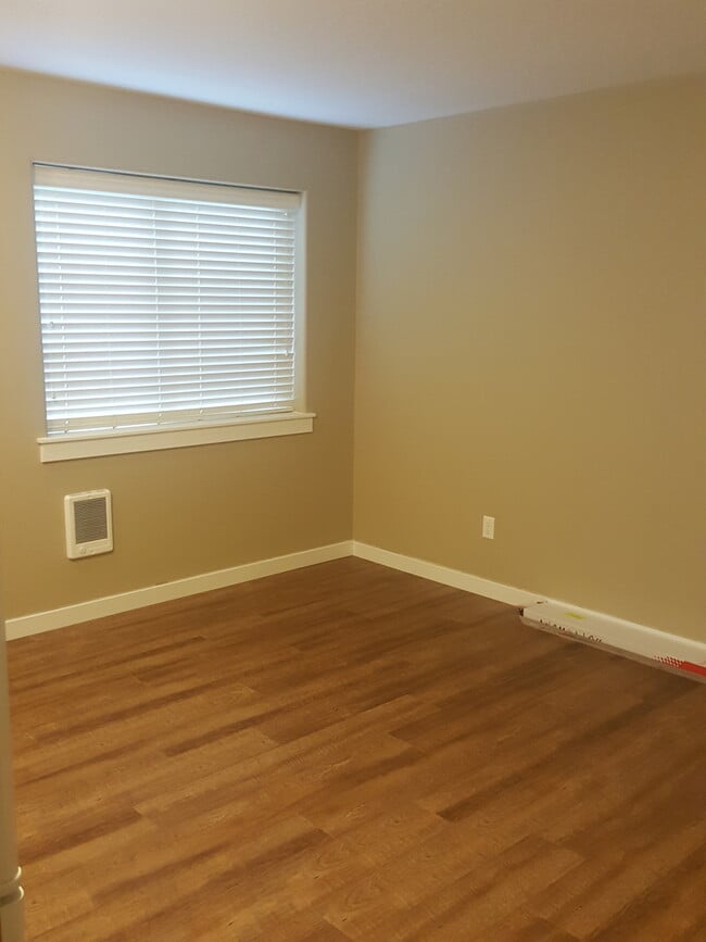 Photo - 6613 NE Grand Ave Unit 6613 Ne Grand Ave. B