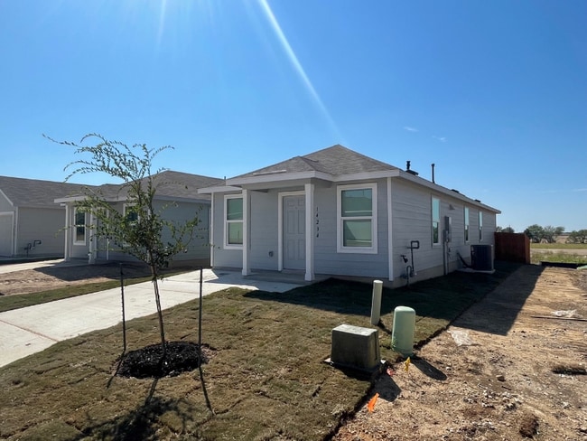 Photo - 14234 Llama Pl