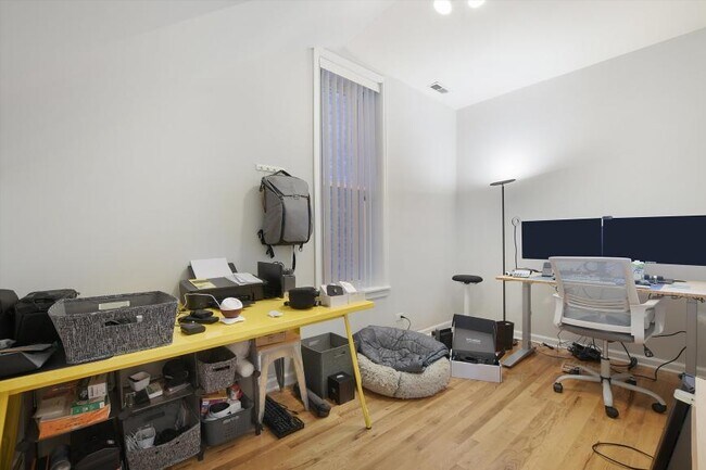 Photo - 2 bedroom in Chicago IL 60647 Unit 1F