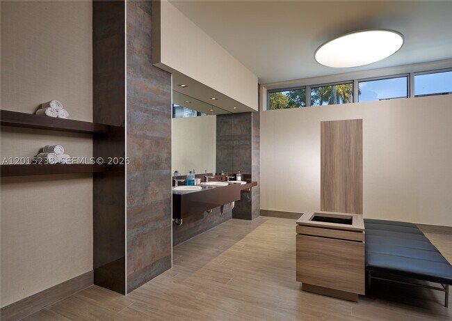 Photo - 17301 Biscayne Blvd Unit 203