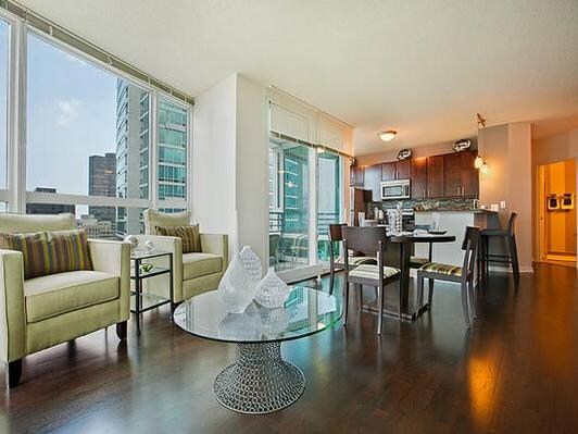 Photo - 338 E Grand Ave