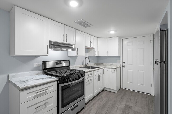 Photo - 5620 N Marmora Ave Unit G