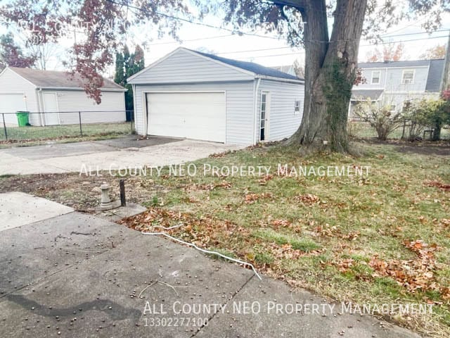 Photo - 27081 Farringdon Ave