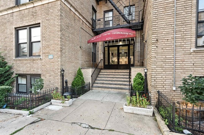 Building Photo - 2700 John F. Kennedy Blvd