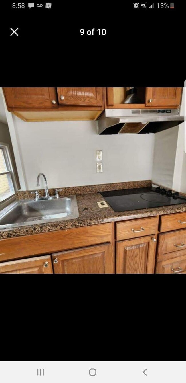 Building Photo - 31 Bushnell Ave Unit B