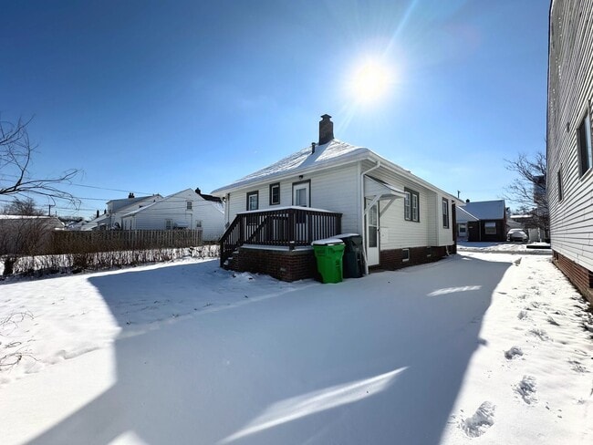 Photo - 2 Bed & 1 Full Bath Ranch w/ Basement for ...
