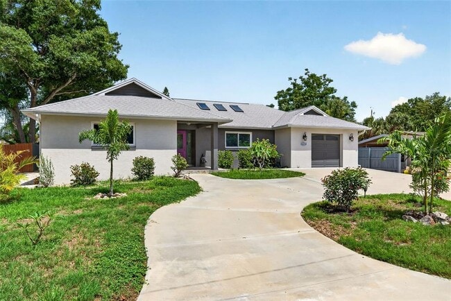Building Photo - 4420 Porpoise Dr SE