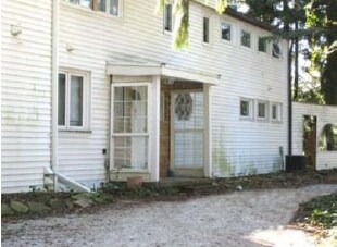 Unit B - 615 W Kirby Ave