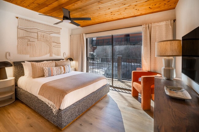 Photo - 601 S Monarch St Unidad ID1036620P