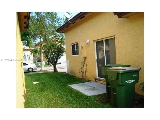 Photo - 2540 NE 41st Terrace