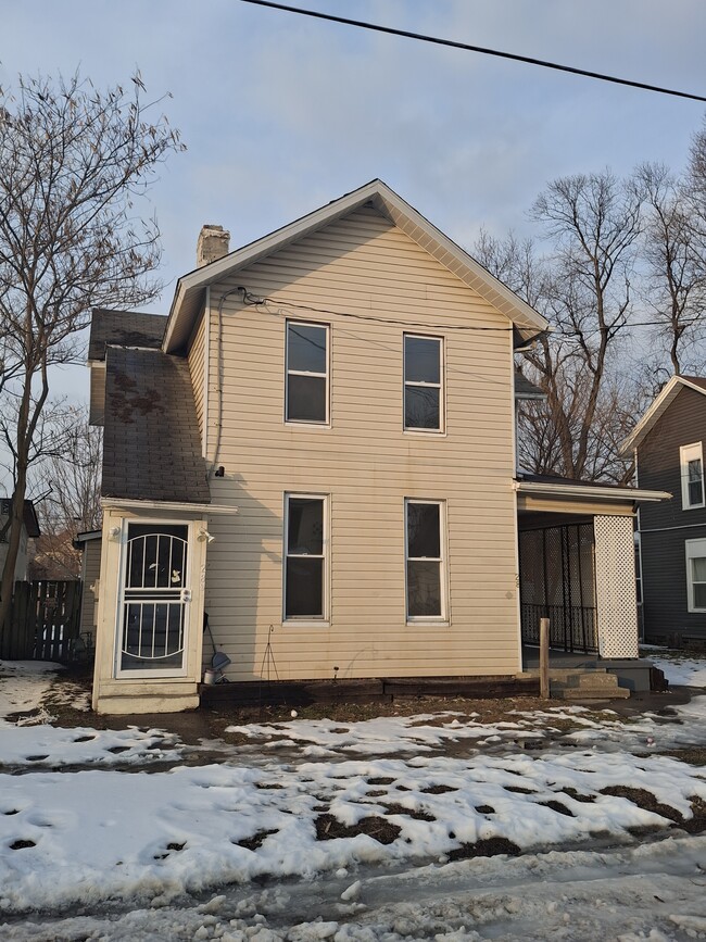 Photo - 28 Western Ave Unit UPPER