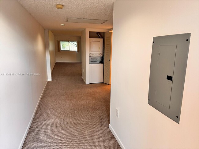 Building Photo - 13105 SW 16th Ct Unit 210L