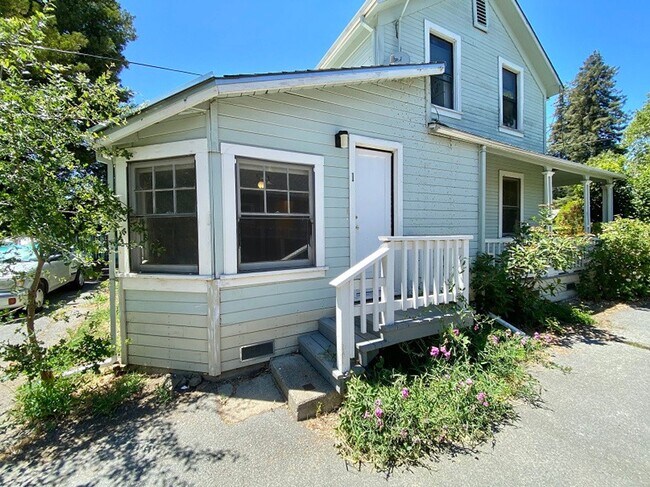 Photo - 2137 Oak St Unit oak2137-1