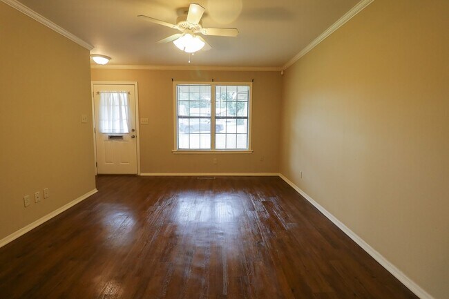 Photo - Amazing 2 Bedroom 2 Bath, NO PETS