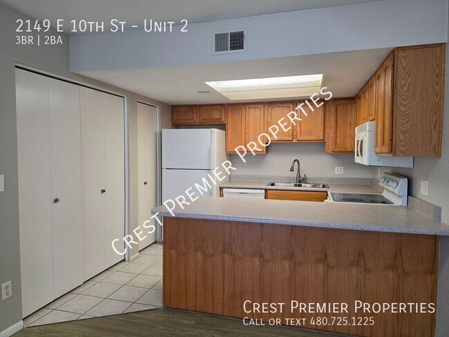 Photo - 2149 E 10th St Unidad 2
