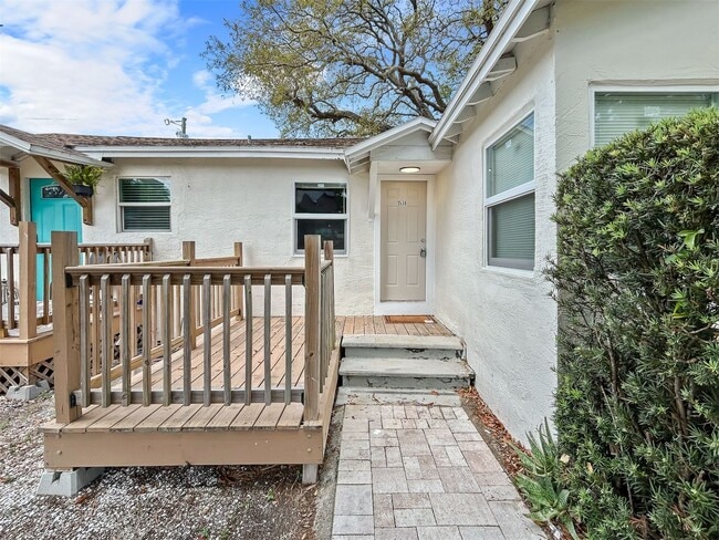 Photo - Beautifully Renovated 2 Bed/1 Bath Duplex – Move-In Ready in the Heart of Clearwater!