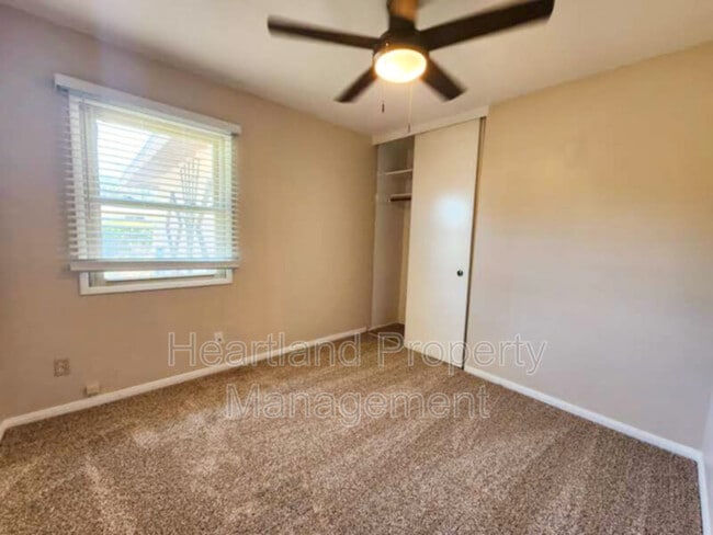 Photo - 698 Raymond St