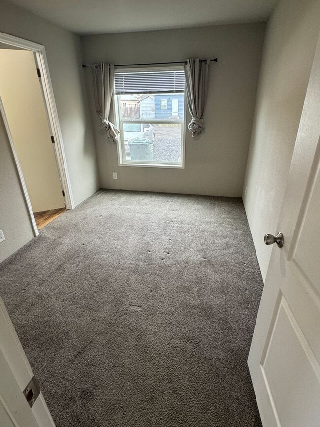 Photo - 2 bedroom, 2 Bath in the heart of town