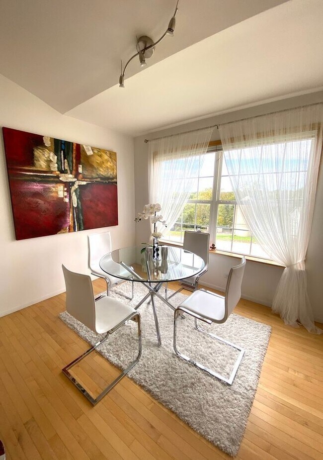 Photo - 908 Windstone Ct