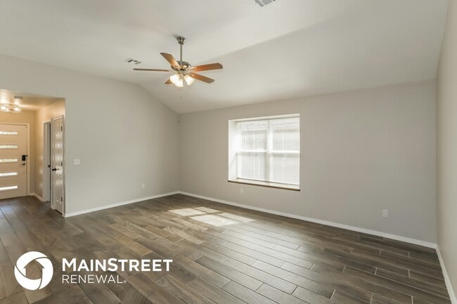 Photo - 261 Cambridge Dr