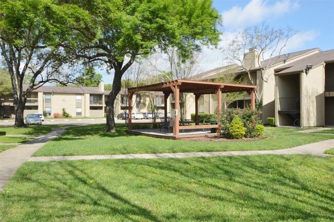 3300 Pebblebrook Dr Unidad 57