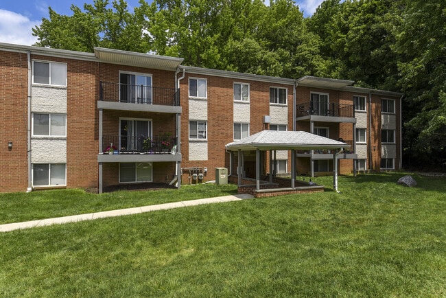 Westover Pointe - Westover Pointe Apartments