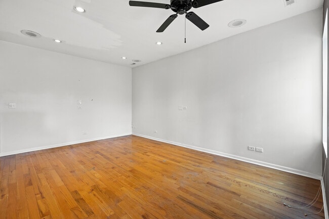 Building Photo - 7717 N Marshfield Ave Unit 3 Rental