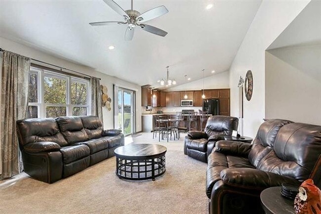 Photo - ***COMING SOON*** LAWNCARE INCLUDED! - 3 Bed 2 Bath Ranch Single Family Home