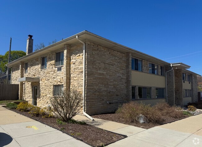 Building Photo - 6101 W Vliet St Rental