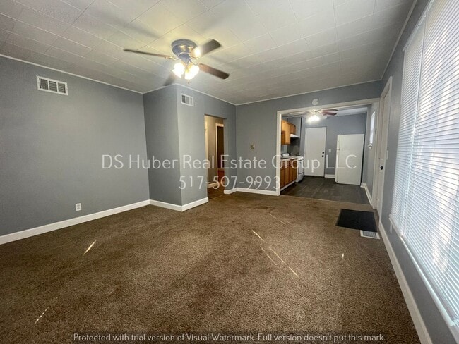 Photo - 1621 Roselawn Ave