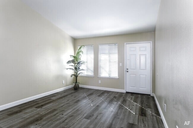 Tahoe at Fair Oaks Apartments