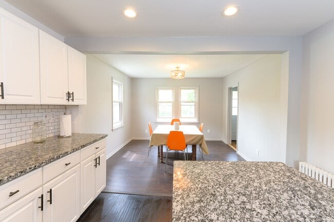 Photo - 4 Bedroom Colonial Home in Williamstown
