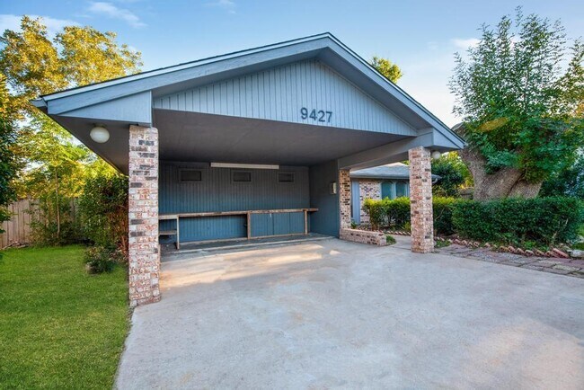 Photo - 9427 Braeburn Glen St