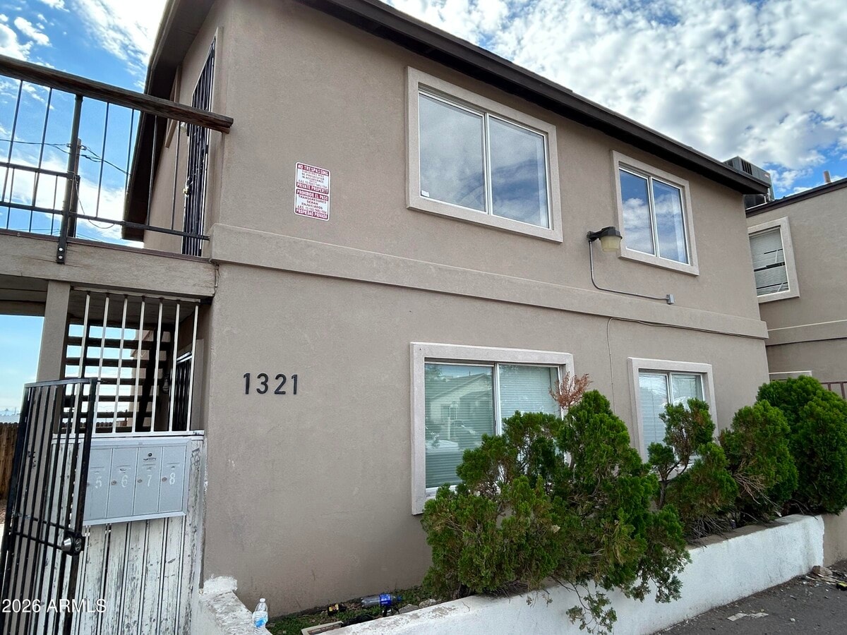 Photo - 1321 W Vogel Ave Unidad 8