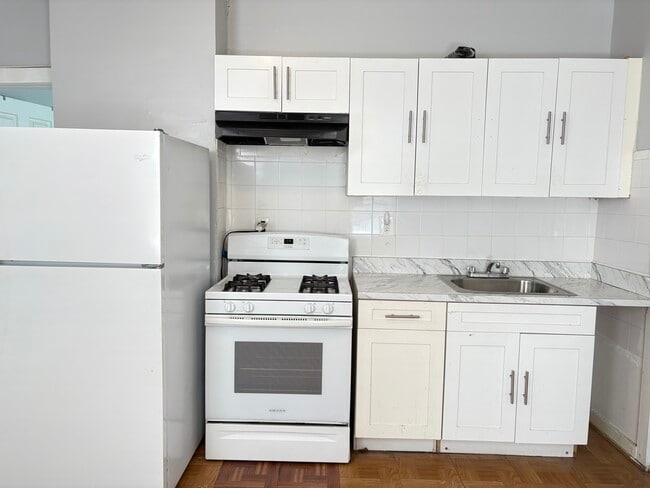 637 S Park 6 - 637 S Park St Apartments Unit 6