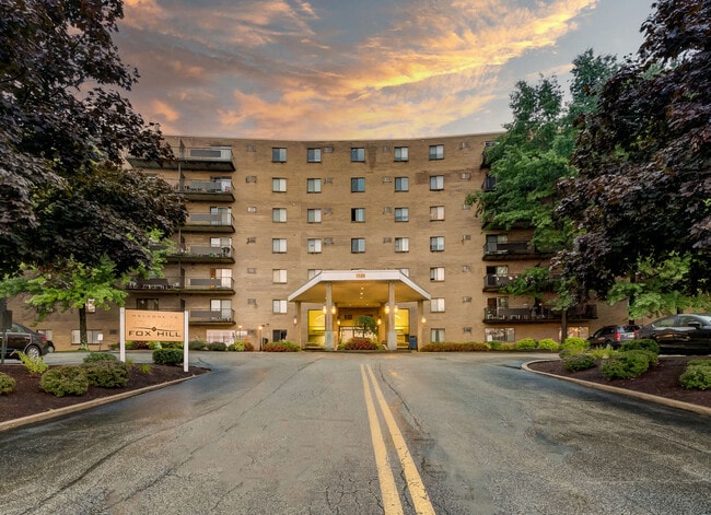 The Flats At Fox Hill