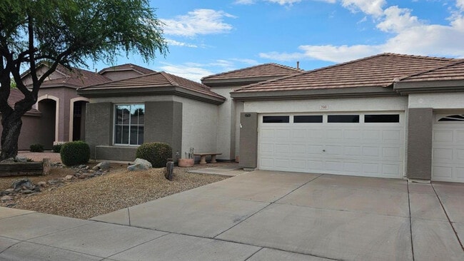 Building Photo - 790 W Cherrywood Dr