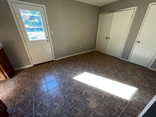 Photo - 3 Bed 1.5 Bath Total Electric House, With 1 Car Garage. Yard Care Included.