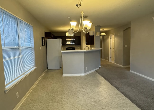 Photo - 9334 Ingleton