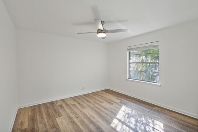 4321 Cole Ave