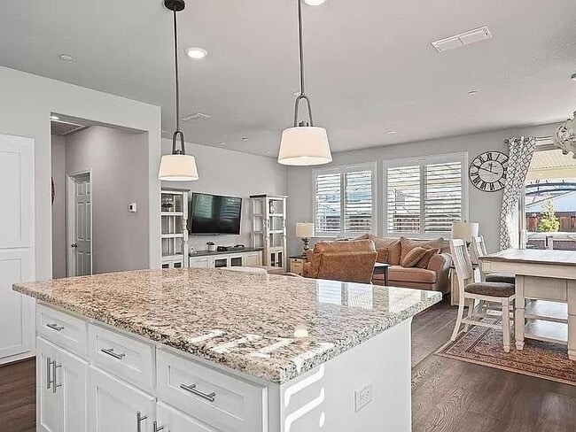 Photo - 2016 Fairhaven St