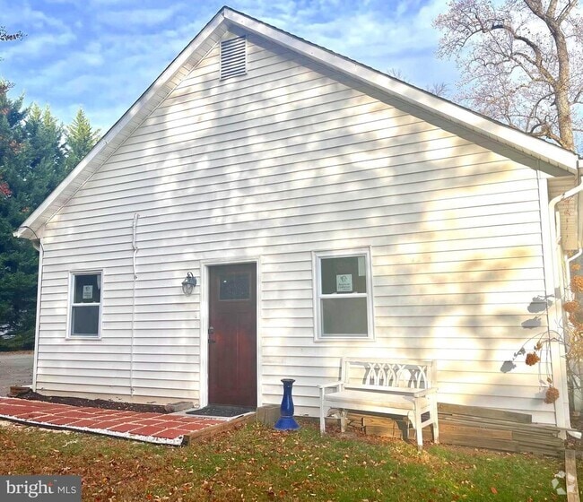 Building Photo - 10971 Clara Barton Dr Rental