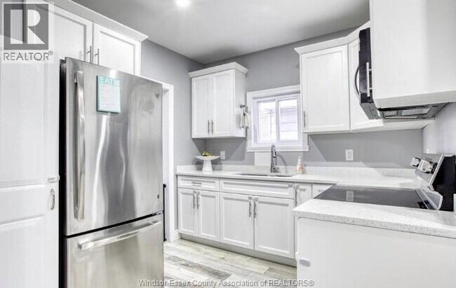 Photo - 1141 Hall Ave