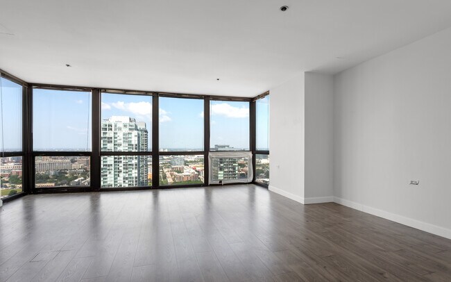 Photo - 1122 N Clark St Unit 3902