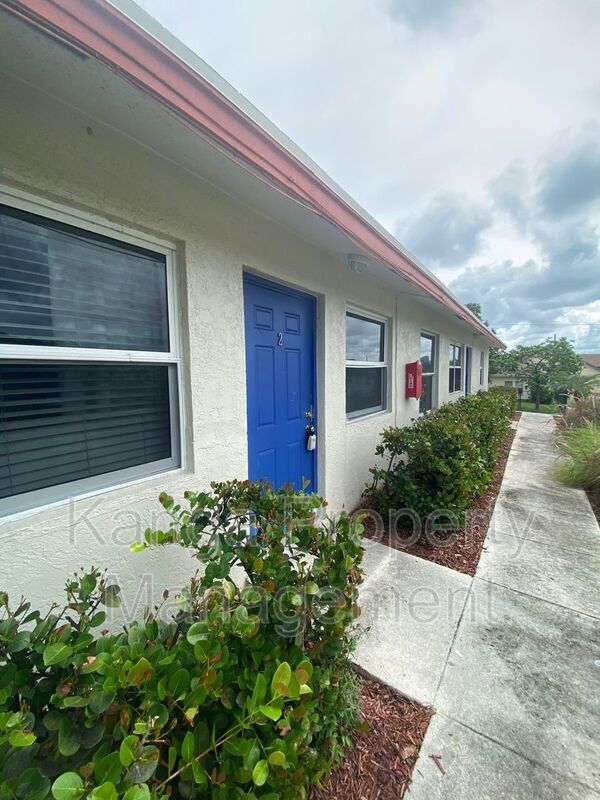 Photo - 820 14th St Unit 2