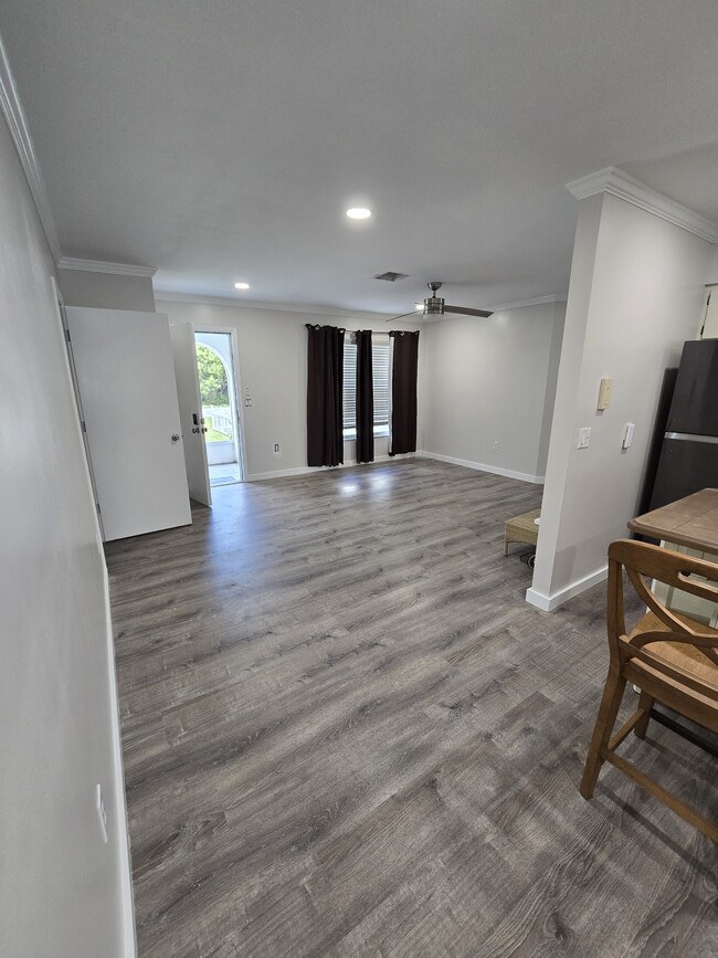 Photo - 1535 Queen Rd