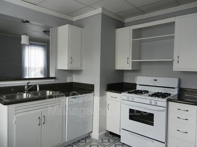 Photo - 18 Indiana Ave SW