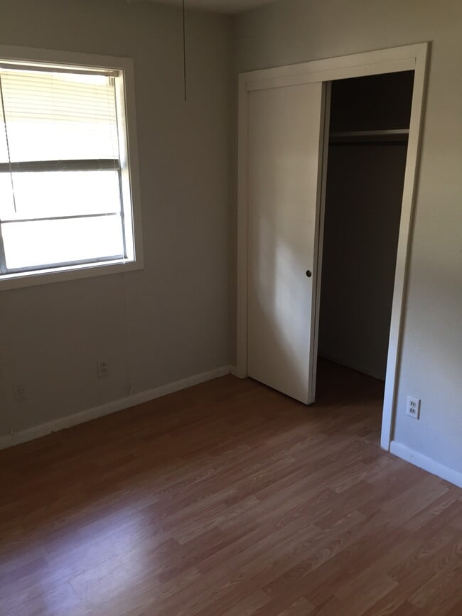 Photo - 1100 Glenwood Dr